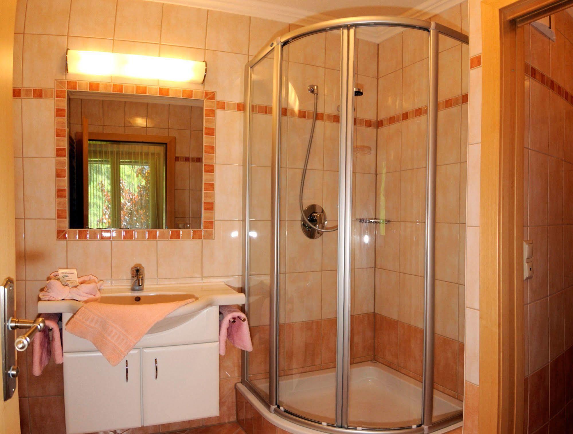 Gasthof Zur Gams Donnersbachwald Extérieur photo